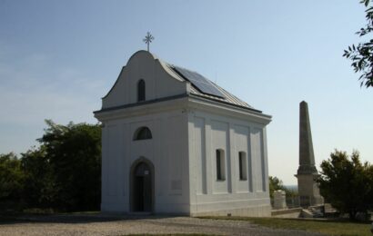 A 2016-ban felújított Eötvös-kápolna (Frankovics Tibor felvétele)