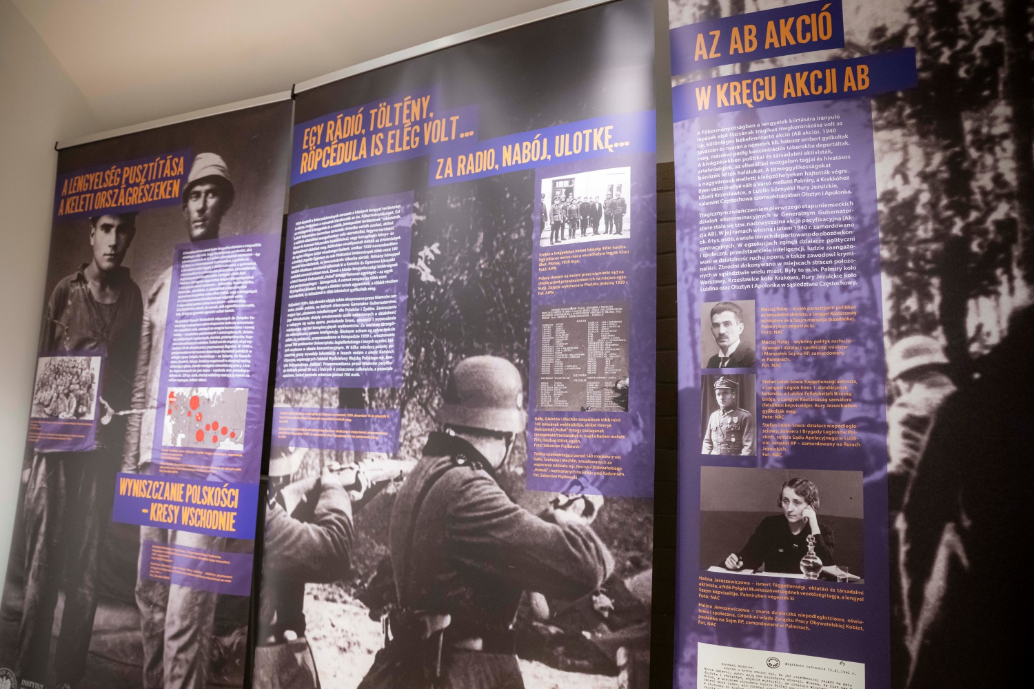 A N&eacute;met &eacute;s szovjet bűn&ouml;k a lengyelek ellen 1939&ndash;1945 c. ki&aacute;ll&iacute;t&aacute;s r&eacute;szlete. Forr&aacute;s: NEB-fot&oacute;