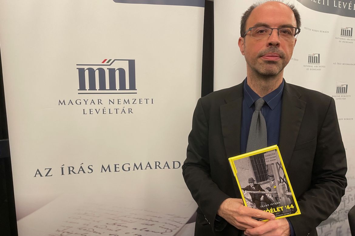A szerző, V&eacute;gső Istv&aacute;n &eacute;s a&nbsp;Gett&oacute;&eacute;let '44 &ndash; A magyarorsz&aacute;gi vid&eacute;ki gett&oacute;s&iacute;t&aacute;s t&ouml;rt&eacute;nete c&iacute;mű k&ouml;tet