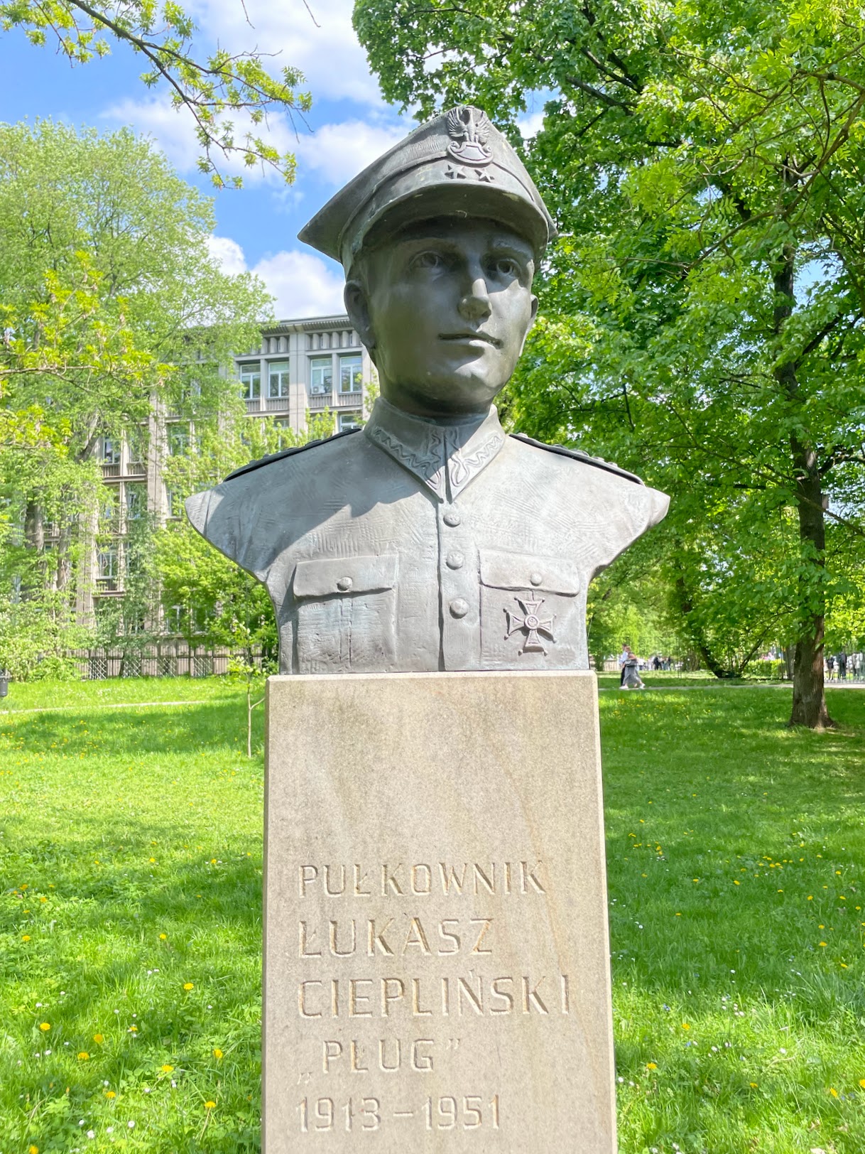 Łukasz Ciepliński mellszobra Krakk&oacute;ban. Forr&aacute;s: Wikimedia Commons